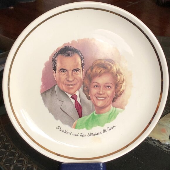 President and Mrs. Richard Nixon Commemorative Plate 9in Vintage - Picture 1 of 8
